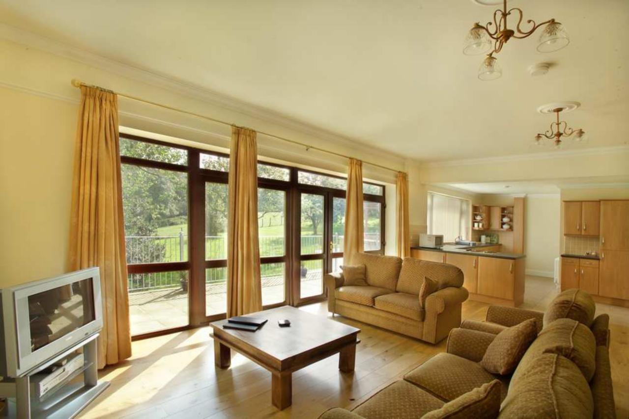 Godshill Park Cottages ภายนอก รูปภาพ